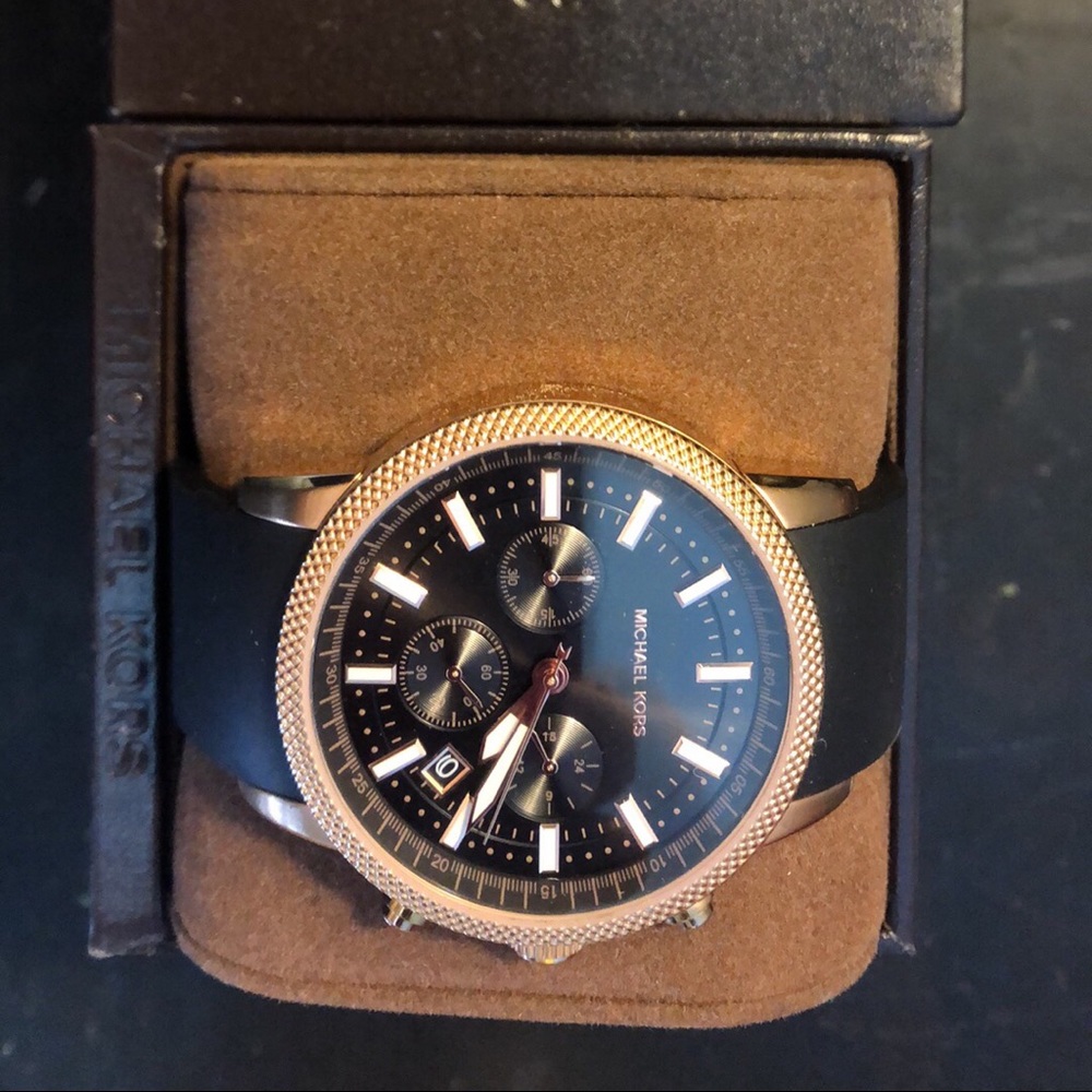 Michael Kors Watch - Picture 1 of 2